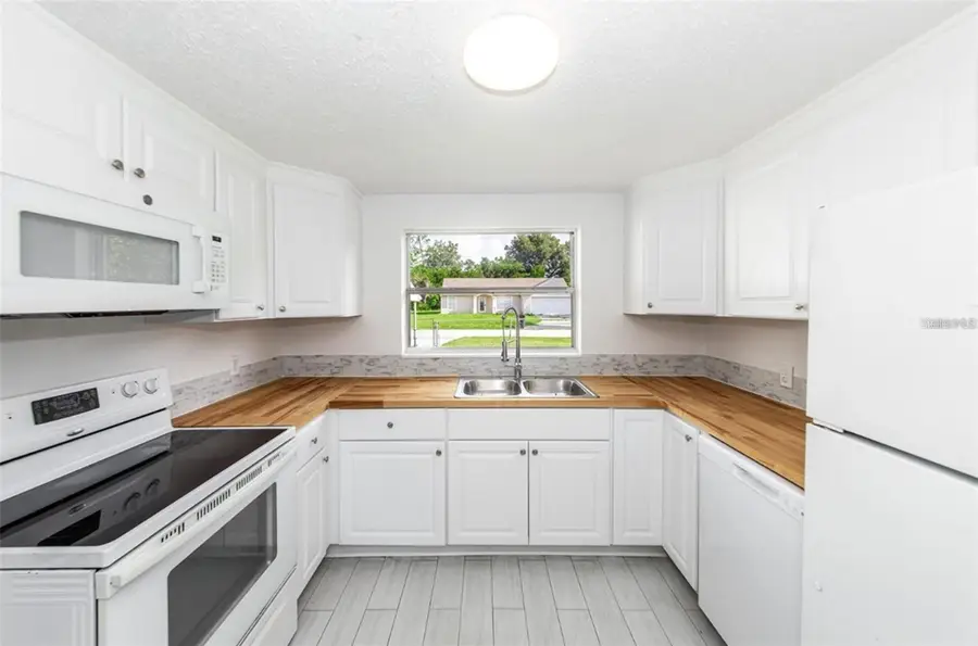 15 Palmira Road, Debary, FL 32713 - Image #2