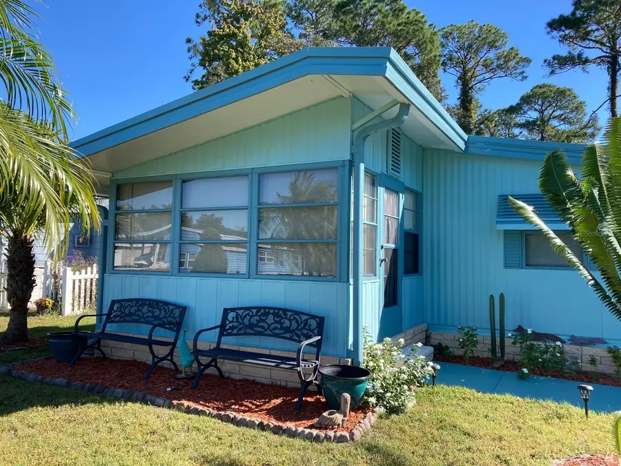 2824 Manatee Road, Tavares, FL 32778 - Image #2