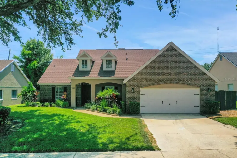 7820 Rollingridge Court, Orlando, FL 32835 - Image #2