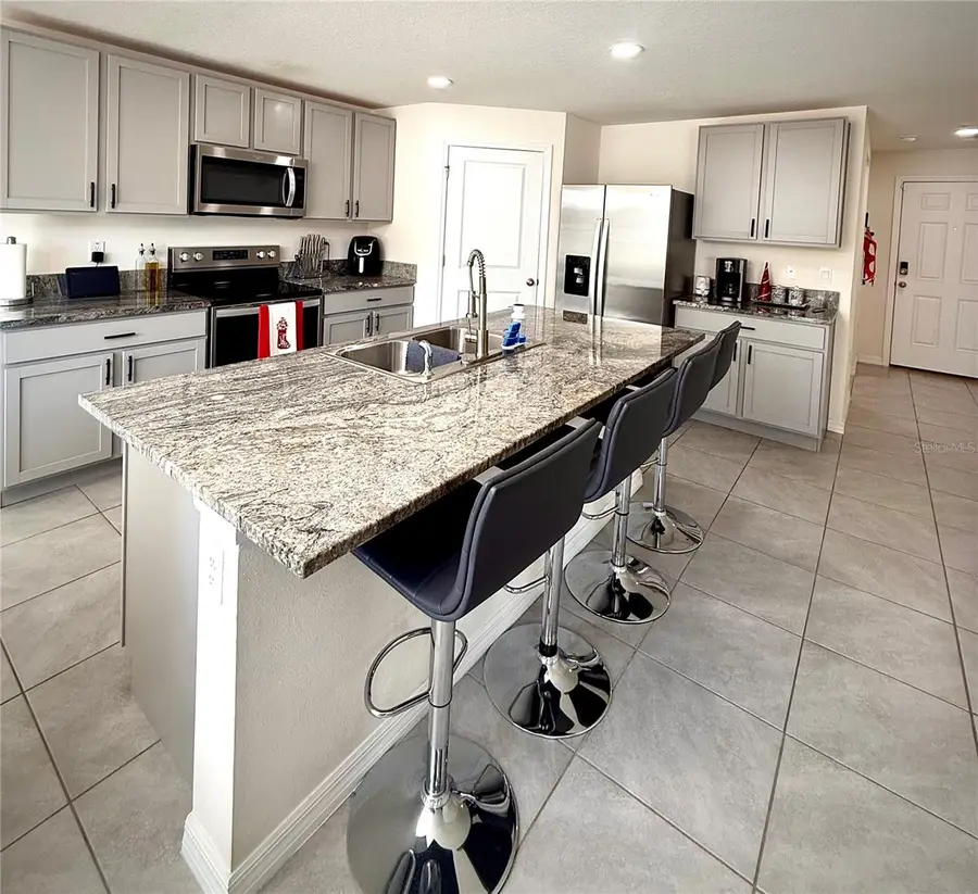 3727 Capri Coast Drive, Plant City, FL 33565 - Image #2