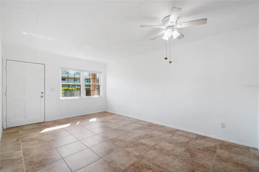 1100 E Caroline Street #104, Tavares, FL 32778 - Image #2