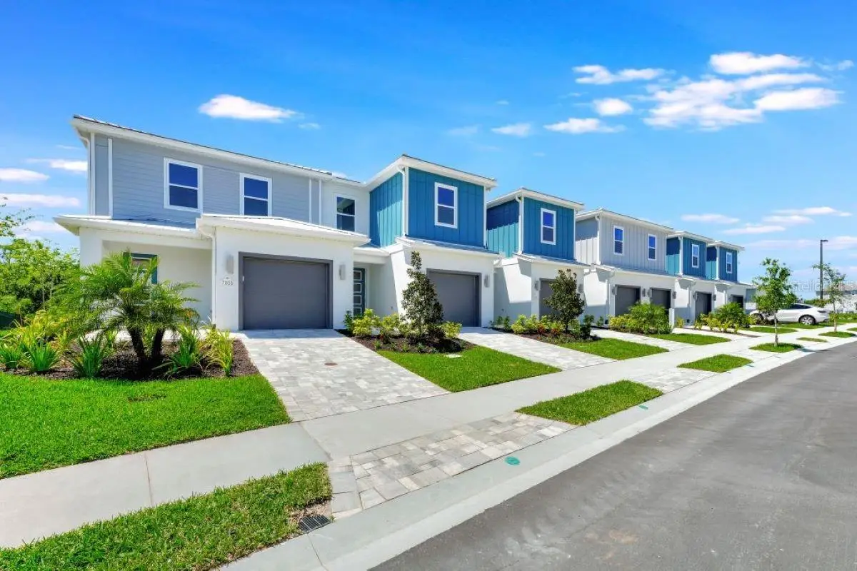 7869 Spectrum Drive, Kissimmee, FL 34747 - Image #1