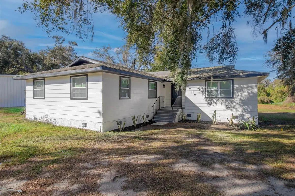 2732 Westside Drive, Leesburg, FL 34748 - Image #1