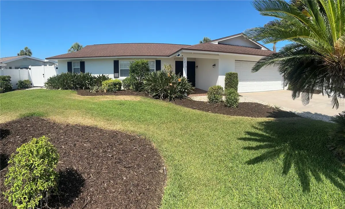 5219 Bimini Drive, Bradenton, FL 34210 - Image #1