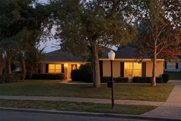 36621 Oconee Avenue, EUSTIS, FL 32736