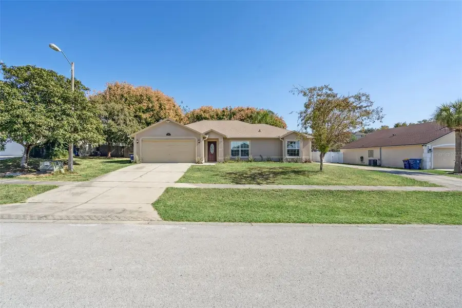 1122 Chelsea Parc Dr, Minneola, FL 34715 - Image #2