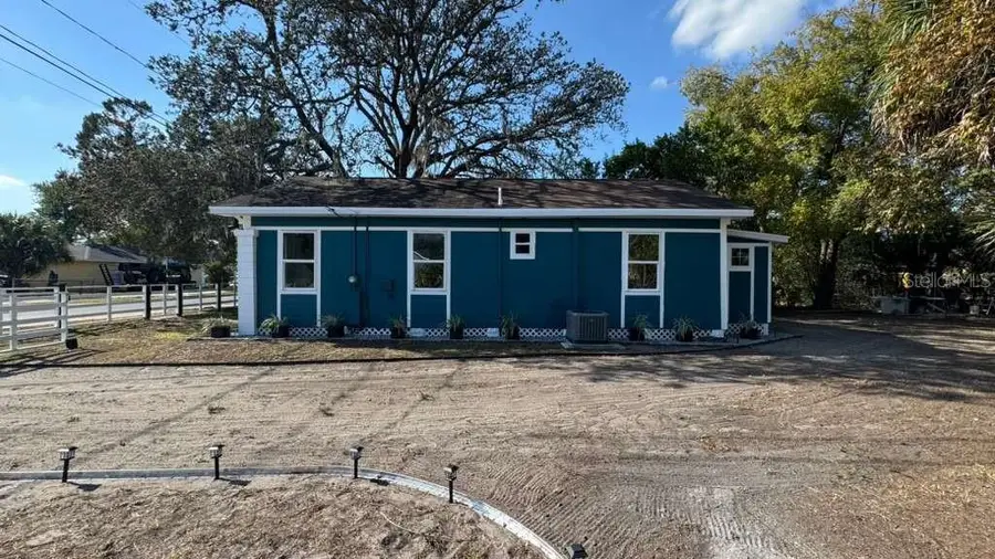 1118 E Linebaugh Avenue, Tampa, FL 33612 - Image #2