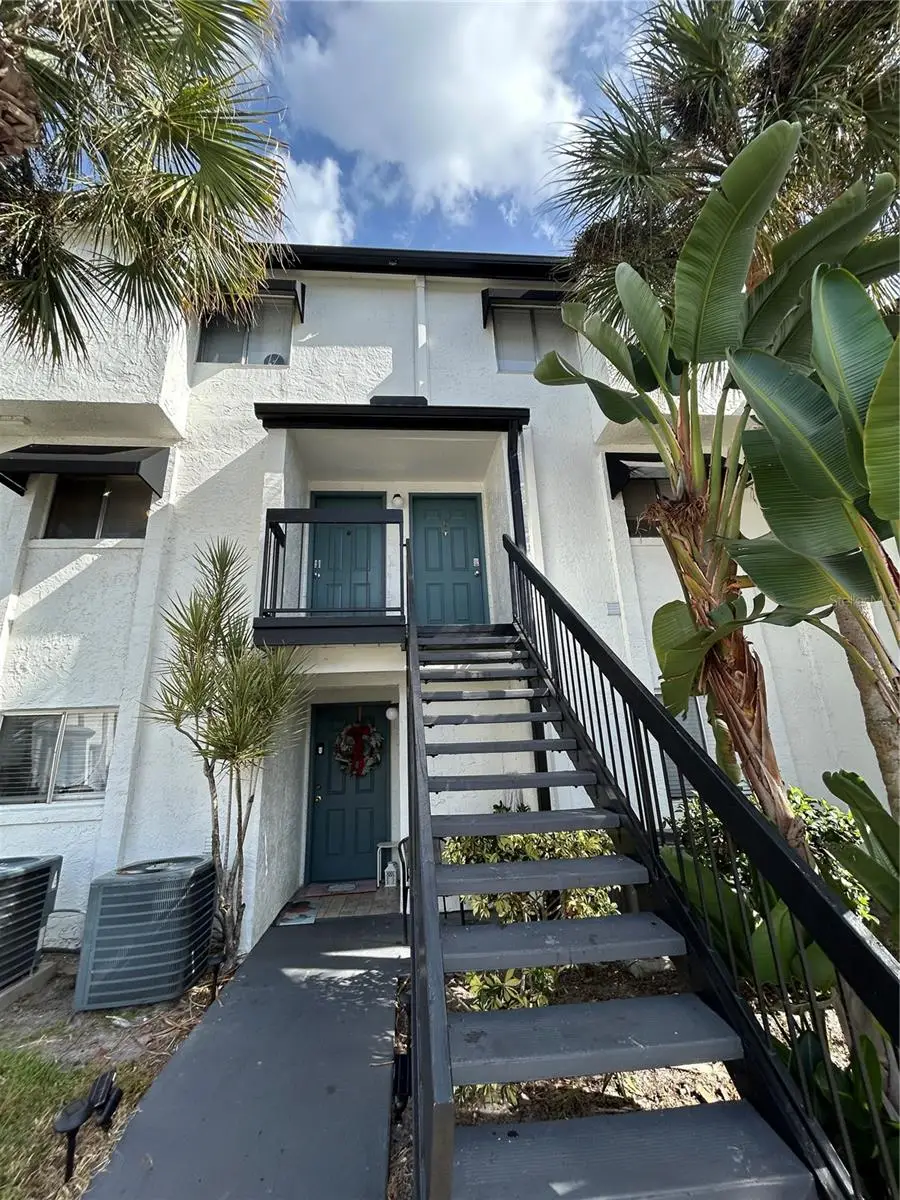 4203 S Semoran Boulevard #6, Orlando, FL 32822 - Image #1