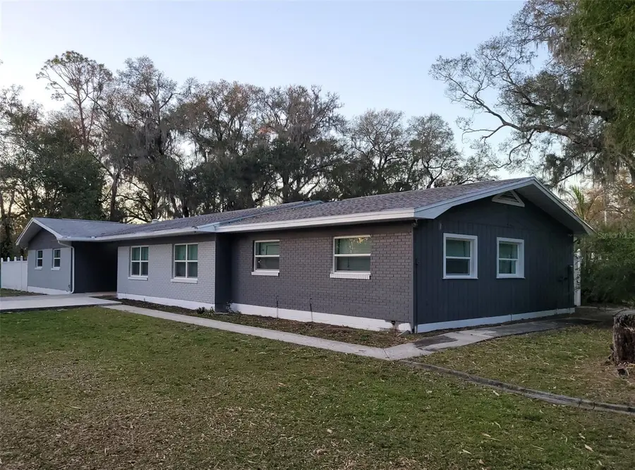 4002 Thonotosassa Road, Plant City, FL 33565 - Image #2