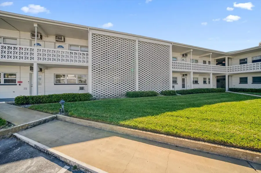 7050 Sunset Way #6, Saint Pete Beach, FL 33706 - Image #2