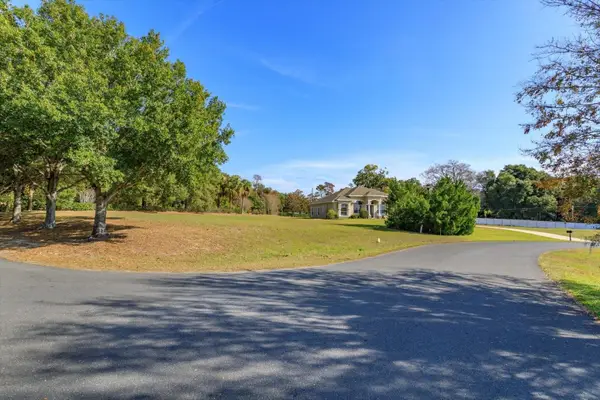 1001 Myrtle Breezes Court, FRUITLAND PARK, FL 34731