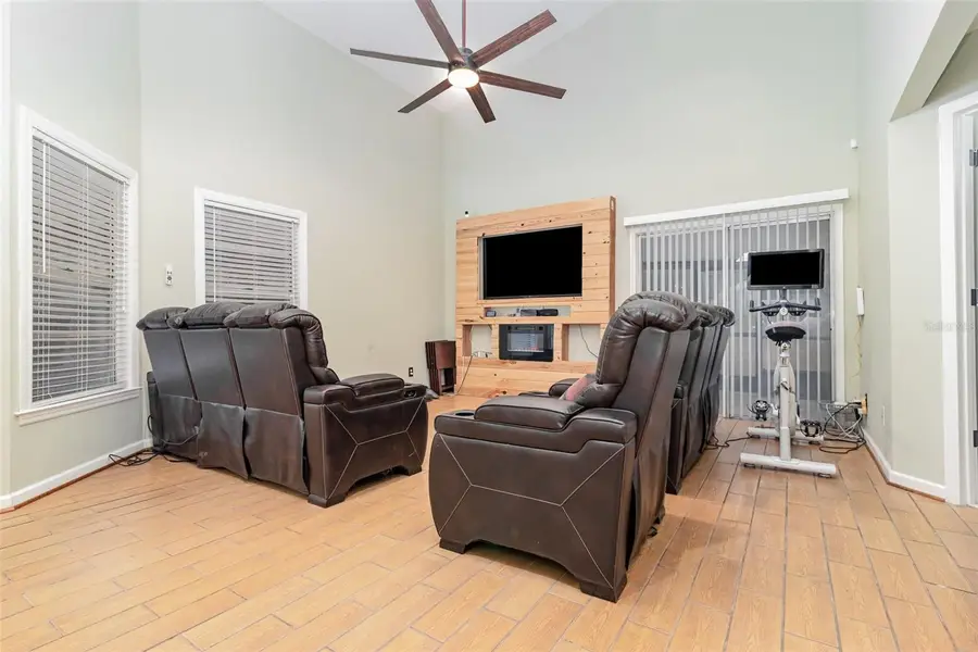 437 Alston Drive, Orlando, FL 32835 - Image #3