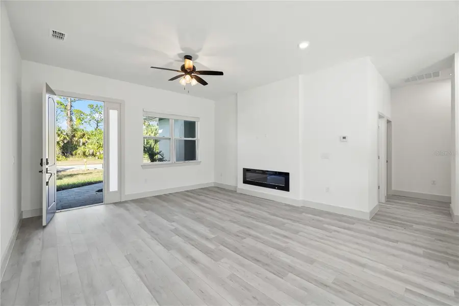 18382 Elgin Avenue, Port Charlotte, FL 33948 - Image #2