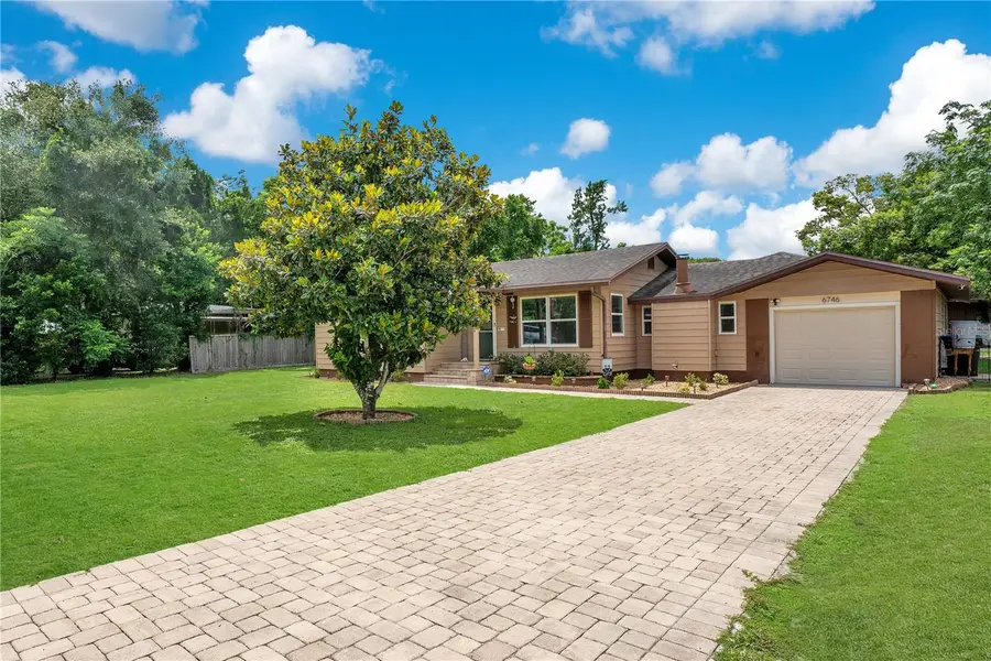 6746 Osceola Drive, Mount Dora, FL 32757 - Image #2