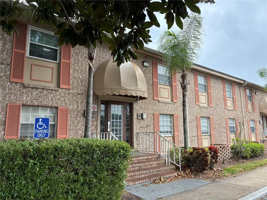 420 Banyon Tree Circle #102, Maitland, FL 32751 - Image #2