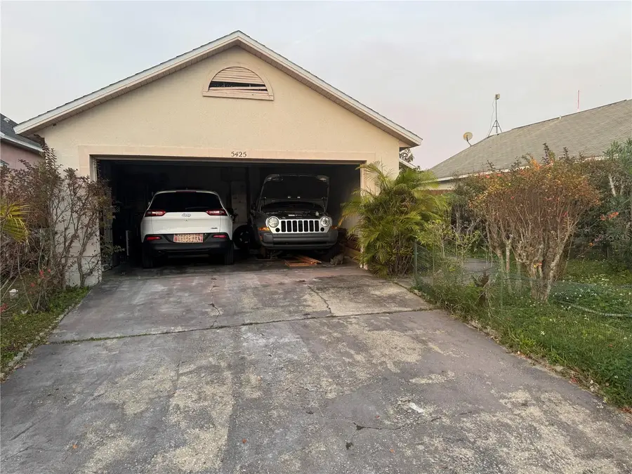 5425 Wood Crossing Street, Orlando, FL 32811 - Image #2