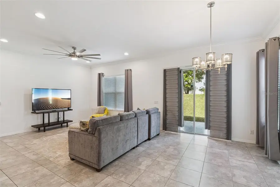 989 Maypole Drive, Apopka, FL 32703 - Image #2