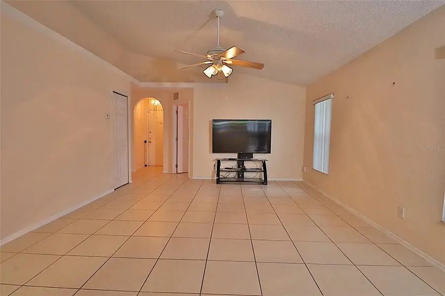 1007 Great Shady Lane, Orlando, FL 32825 - Image #2