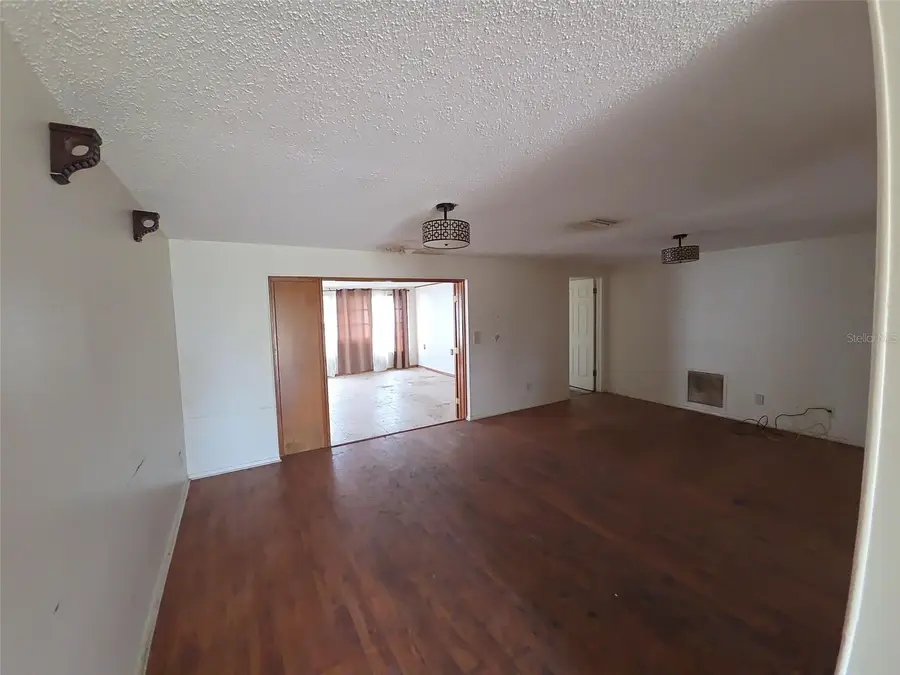 7441 1st Street N, Saint Petersburg, FL 33702 - Image #2