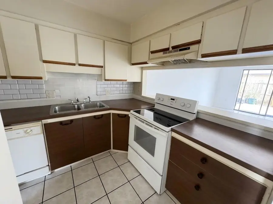 2321 Margarita Court, Kissimmee, FL 34741 - Image #2