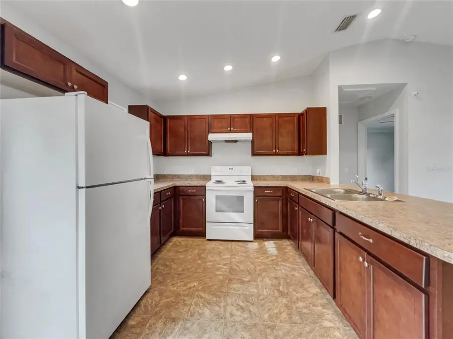 1304 E Carolina Avenue, Deland, FL 32724 - Image #2