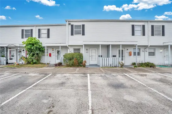 1824 Amberly Avenue #T8, ORLANDO, FL 32822