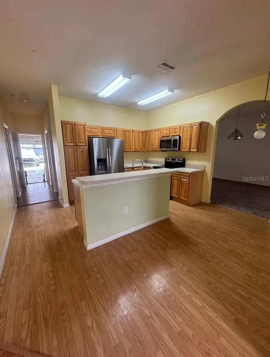 105 Brixham Ct Court, Kissimmee, FL 34758 - Image #3