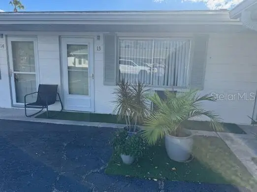 525 Manatee Court #13, VENICE, FL 34285