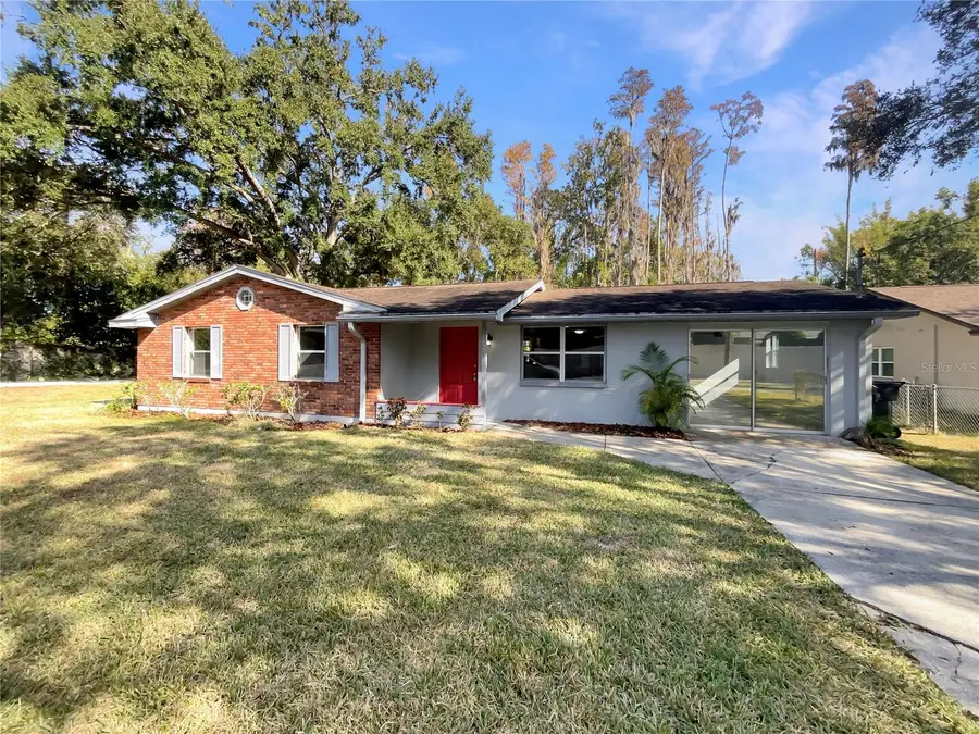 16423 Lake Byrd Drive, Tampa, FL 33618 - Image #2