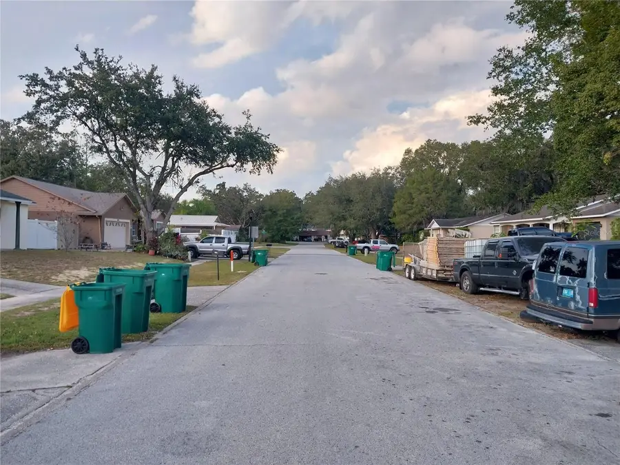 2733 E Dellwood Drive, Eustis, FL 32726 - Image #3