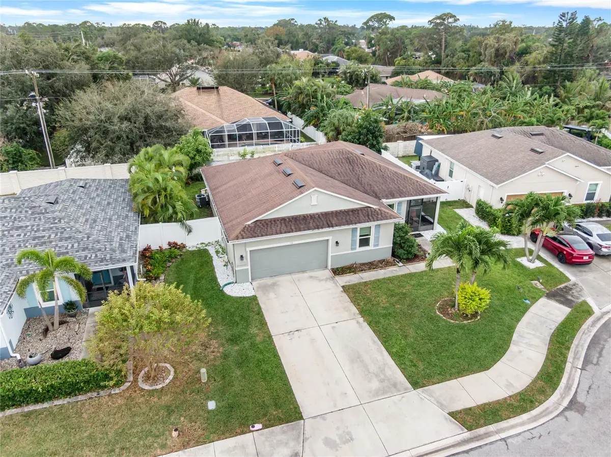 110 65th Avenue E, Bradenton, FL 34203 - Image #1