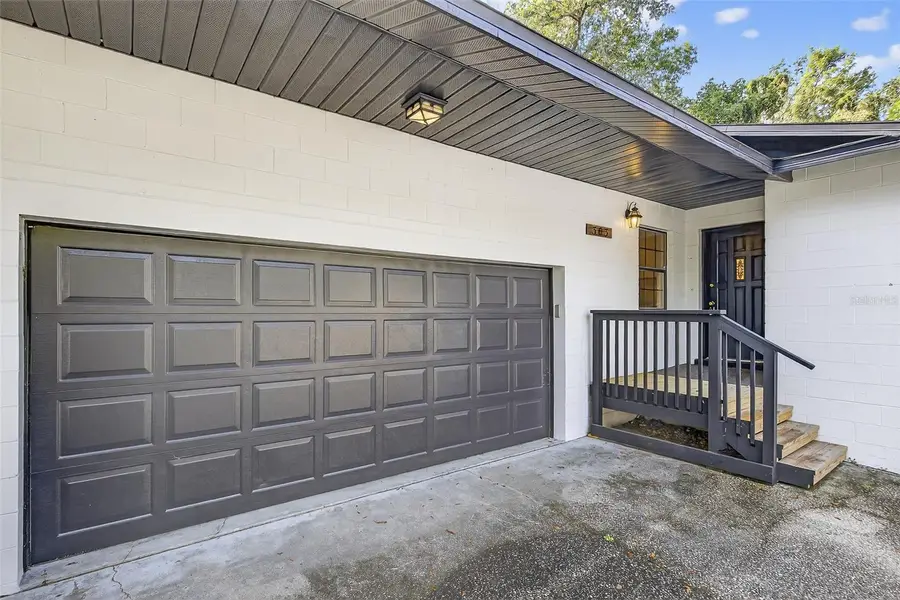 303 E Fountain Street, Fruitland Park, FL 34731 - Image #2