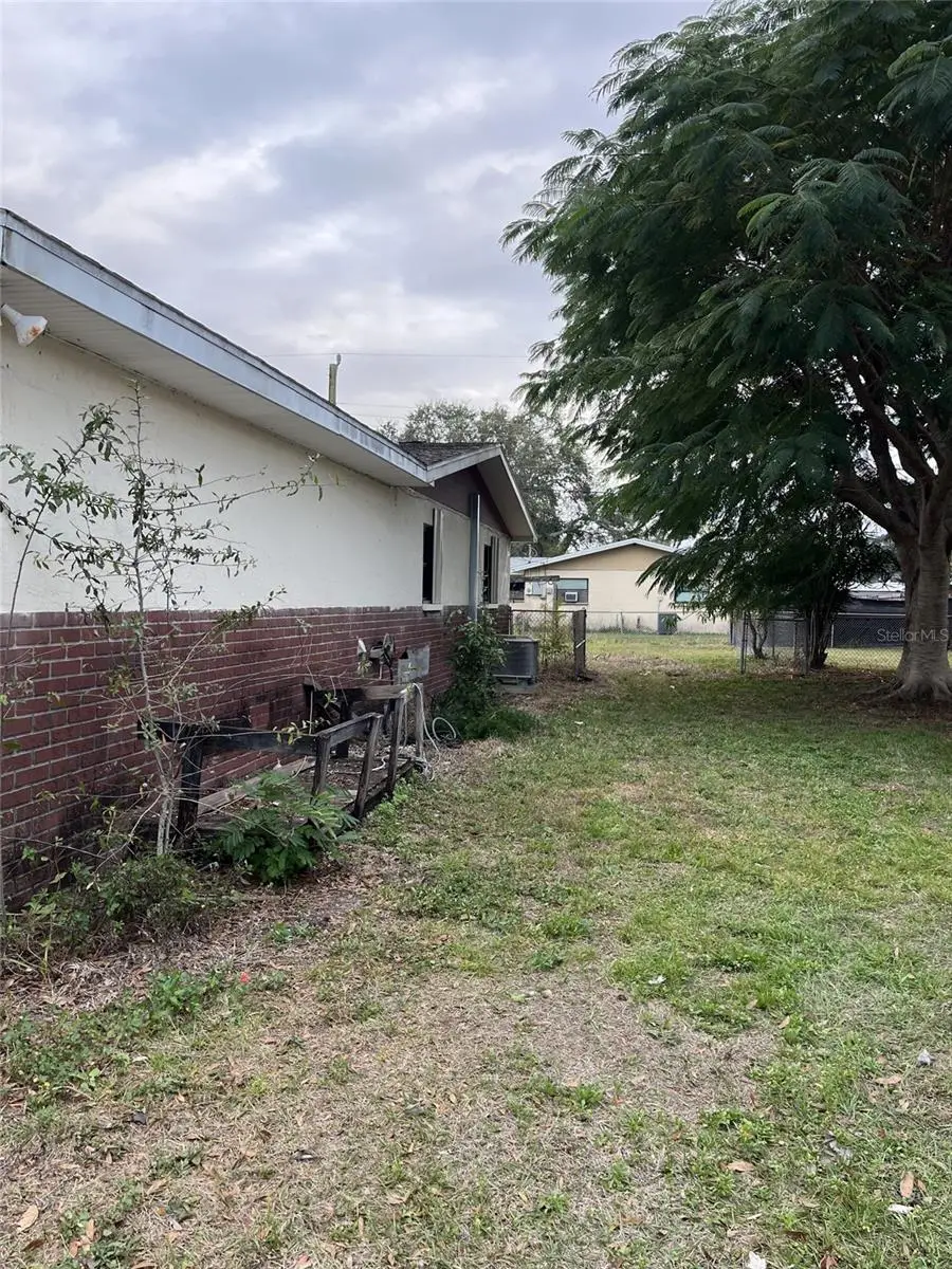 2431 Lakeview Drive, Melbourne, FL 32935 - Image #2