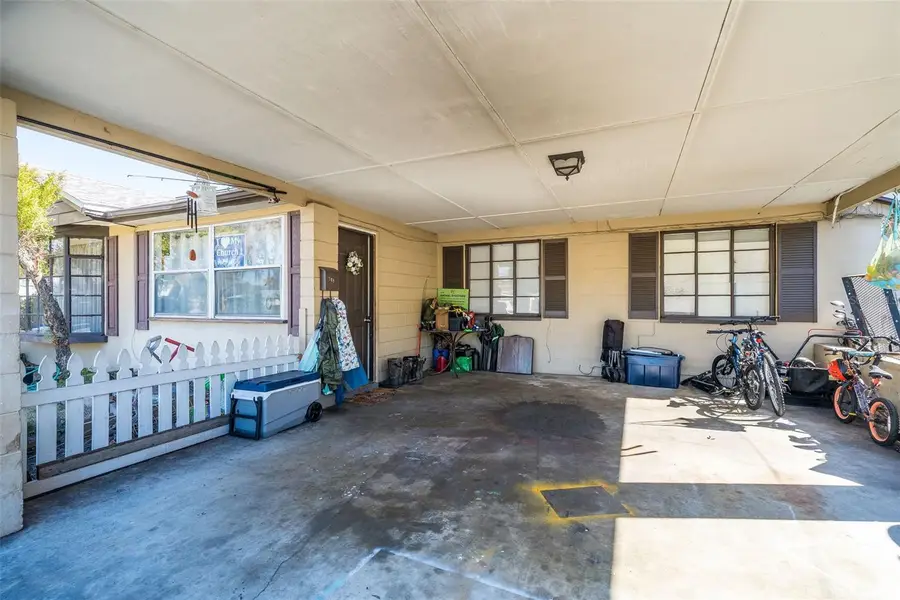 708 N Saint Clair Abrams Avenue, Tavares, FL 32778 - #3