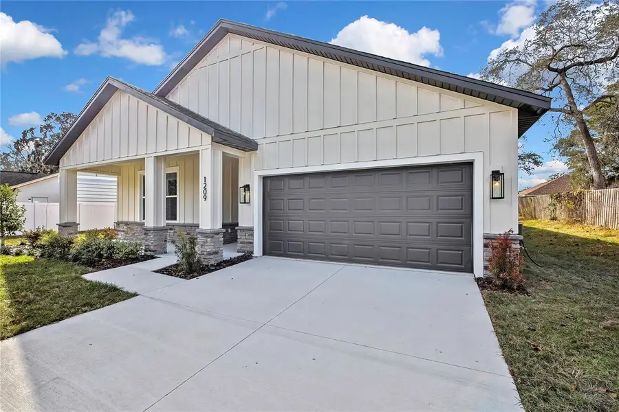 1209 Bardahl Avenue, Spring Hill, FL 34609 - Image #2