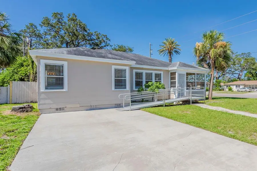 1524 13th Avenue S, Saint Petersburg, FL 33705 - Image #2