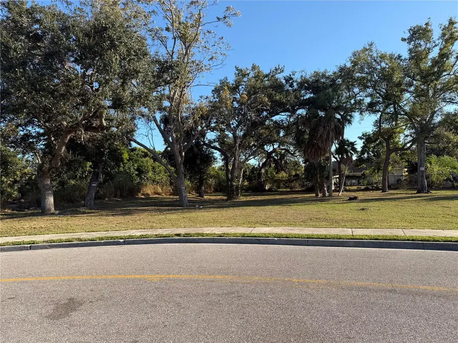 1484 22nd Street, Sarasota, FL 34234 - Image #3