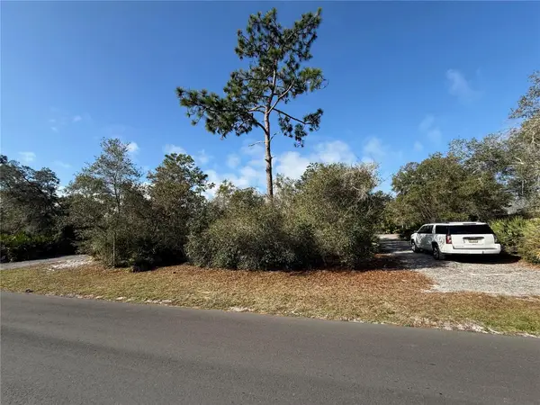 8th Avenue, DELAND, FL 32724