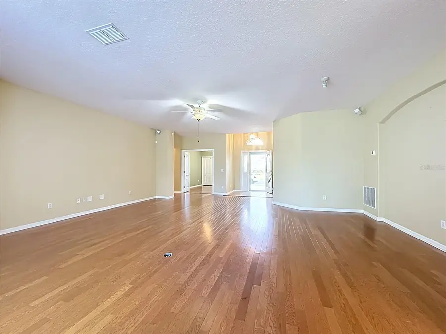 2409 Twickingham Court, Clermont, FL 34711 - Image #3