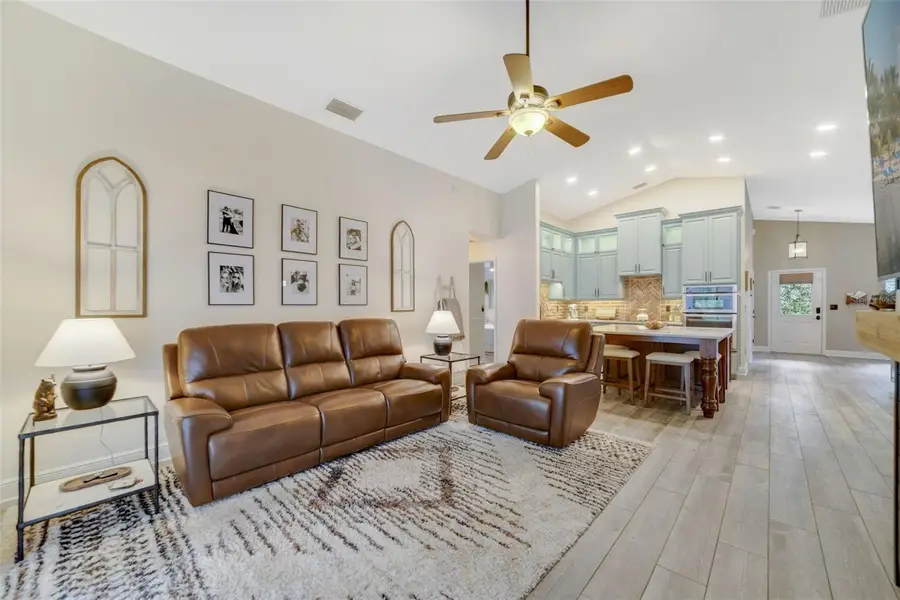 135 E 9th Street, Chuluota, FL 32766 - Image #2