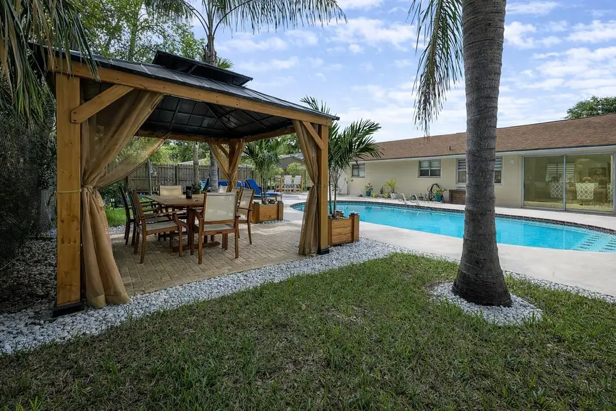 1568 E Oak Leaf Lane, Kissimmee, FL 34744 - Image #2