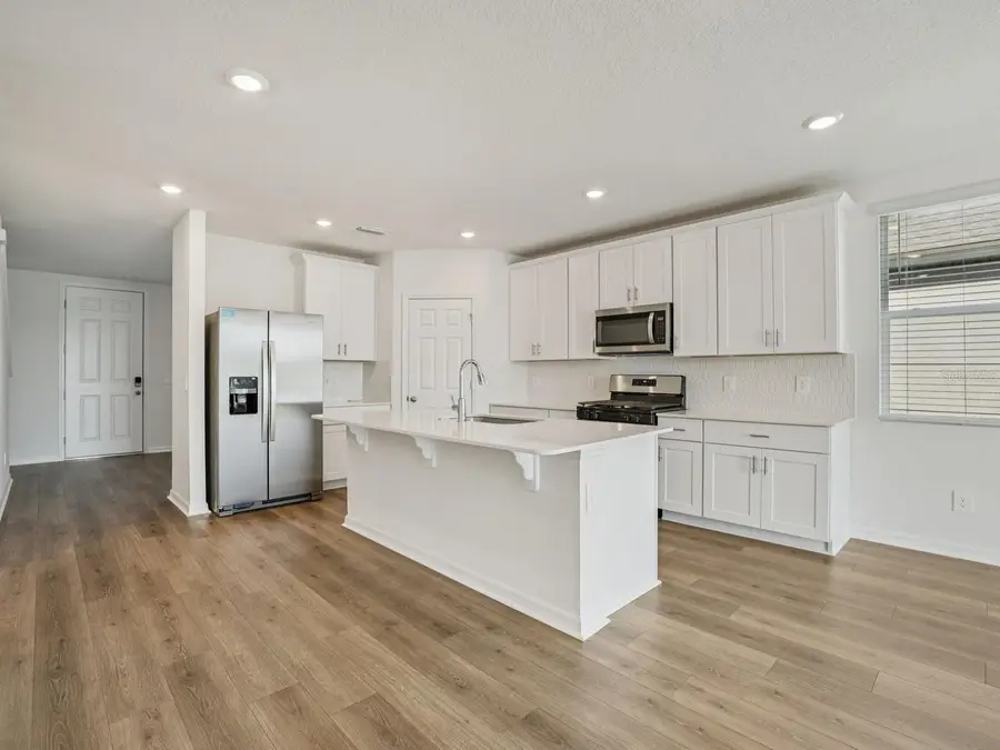 787 Sunshower, Lady Lake, FL 32159 - Image #2