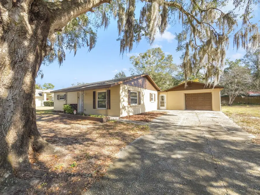 31314 Deal Drive, Sorrento, FL 32776 - #2