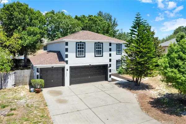 809 Deer Glen Court, FRUITLAND PARK, FL 34731