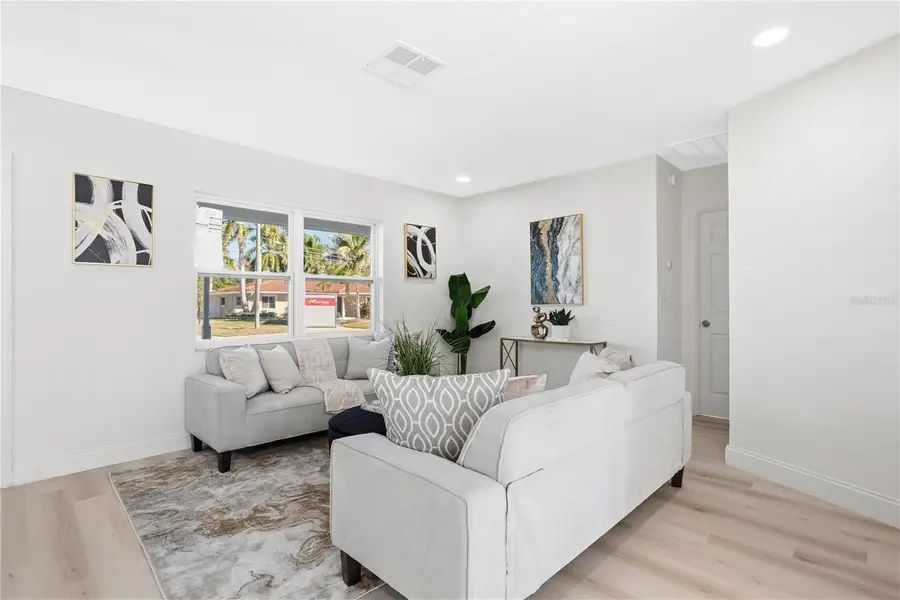 214 45th Avenue Ne, Saint Petersburg, FL 33703 - Image #3