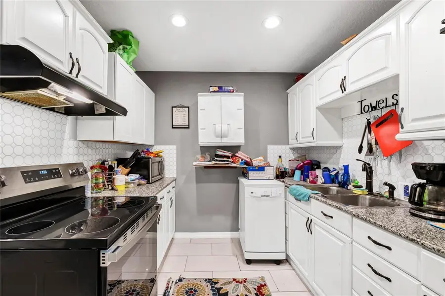 308 S Palm Avenue, Howey In The Hills, FL 34737 - #2