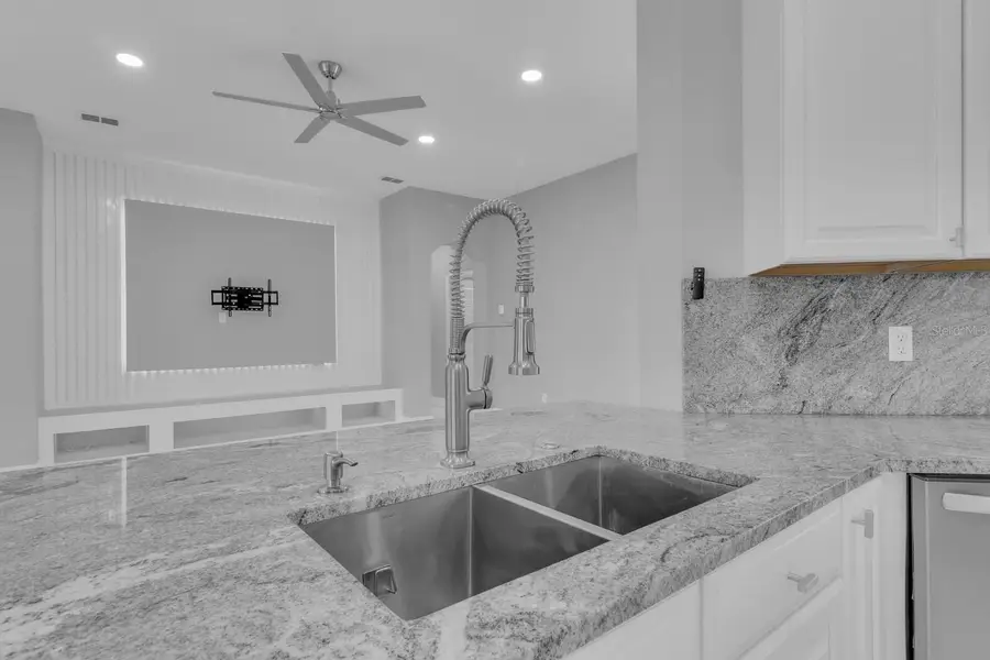 9736 Osprey Landing Drive, Orlando, FL 32832 - Image #2