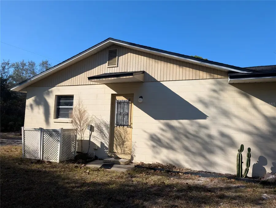 24 S Courtland Boulevard, Deltona, FL 32738 - #3