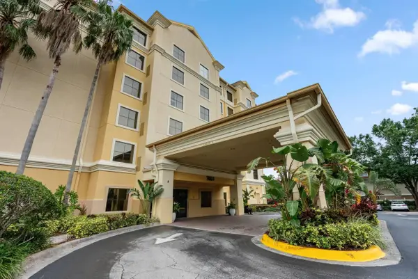 7601 Canada Avenue #221, ORLANDO, FL 32819