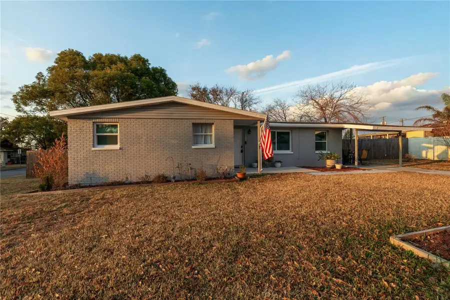 1300 NE 6th Street, Mulberry, FL 33860 - #2